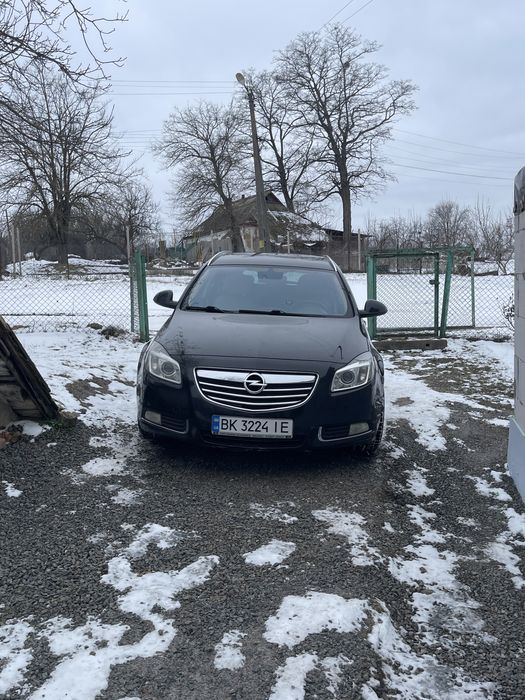 Авто Opel insignia 2010