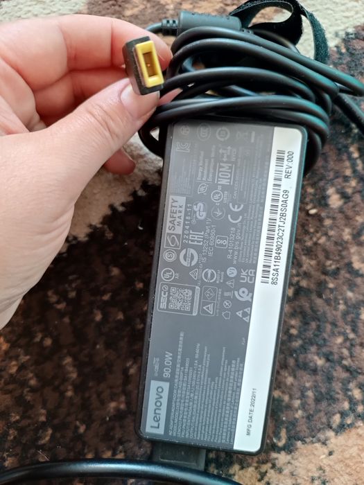 Зарядка до ноутбука