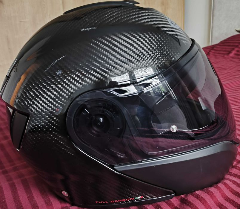 Kask Motocyklowy szczękowy CABERG LEVO X CARBON z Interkomem Sena