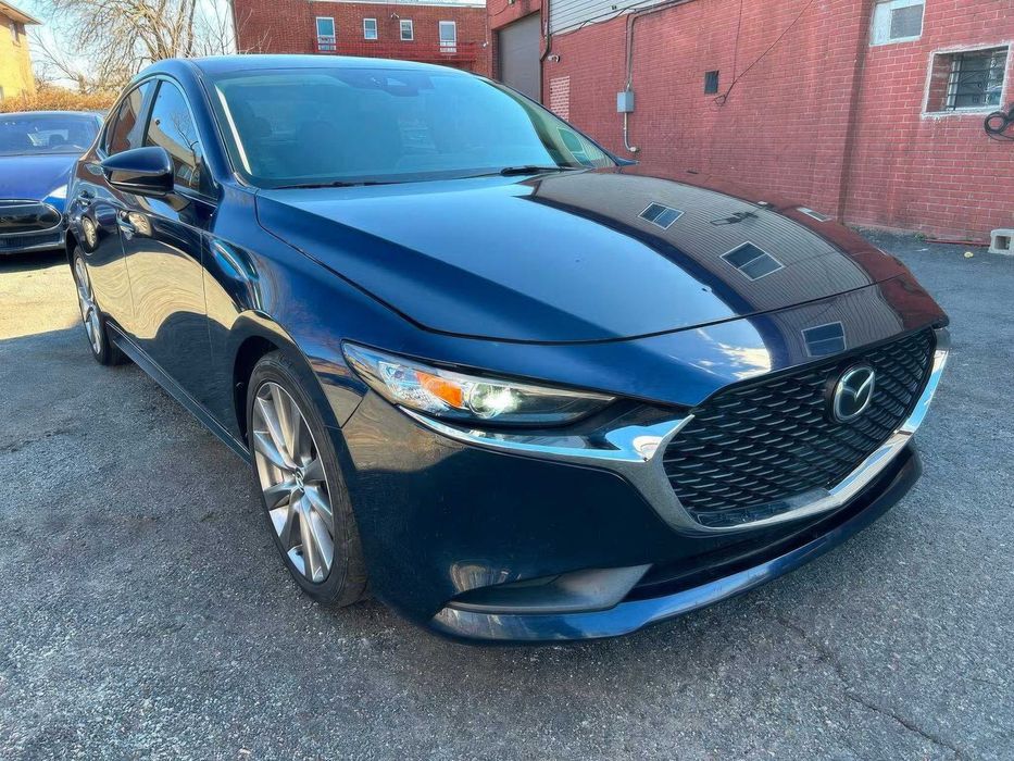 Mazda 3      2019