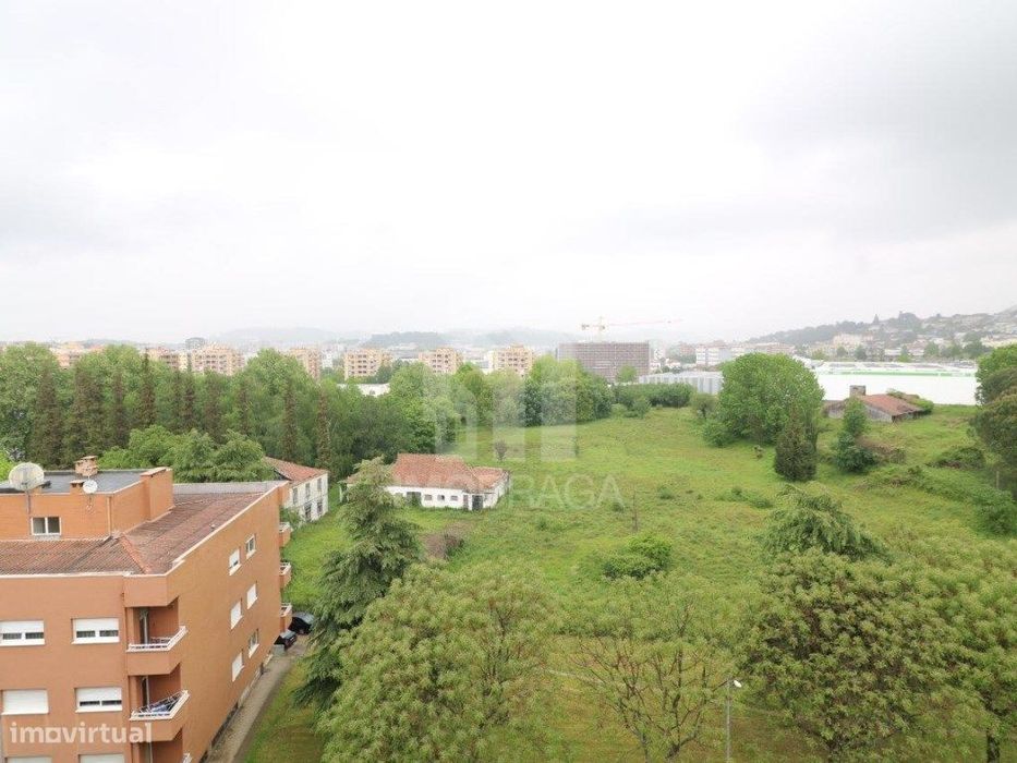Venda Apartamento T2, em Lamaçães, Braga