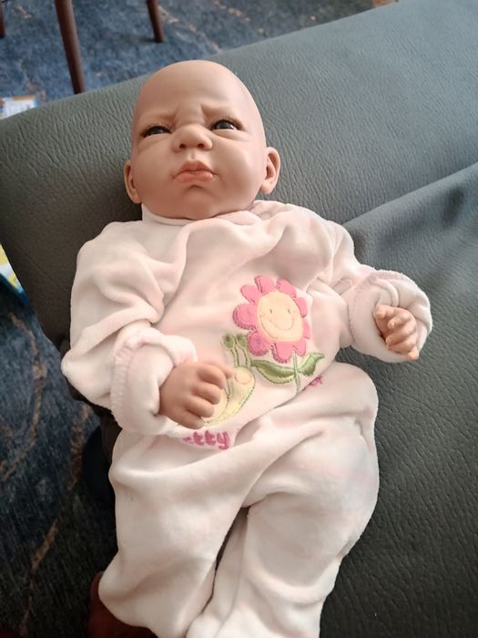Bebé reborne peso real