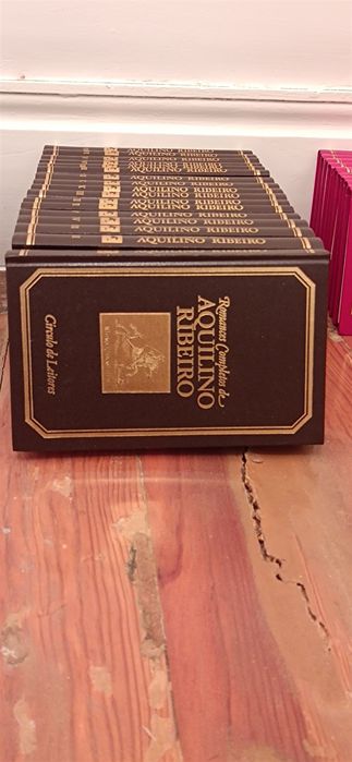 Coleção de livros "Romances Completos de AQUILINO RIBEIRO".