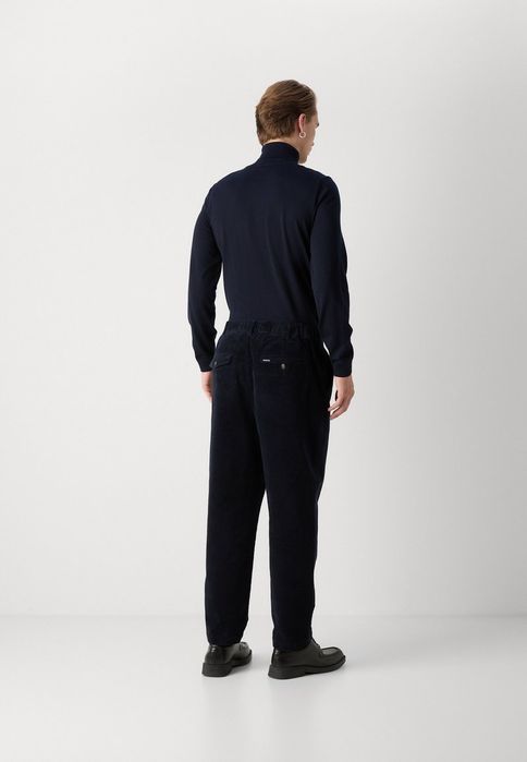 Spodnie sztruksowe Relaxed Fit  Barbour 36