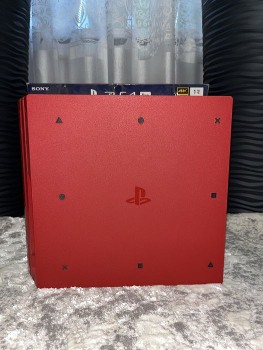 Продам PS 4 pro Limited edition Spider Man