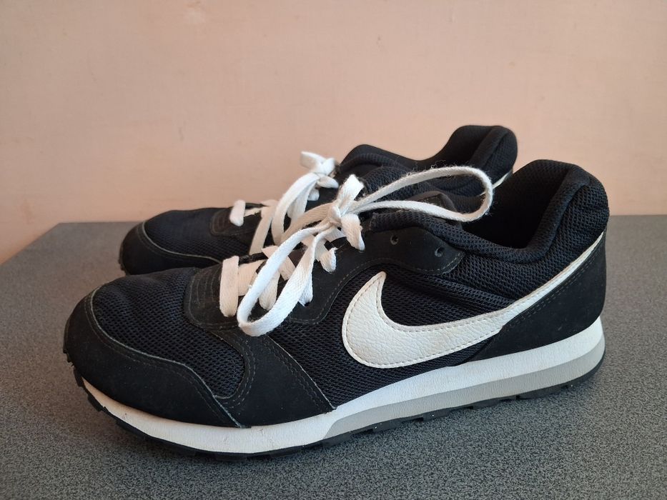 Nike  кросівки снікерси 38,5 р.