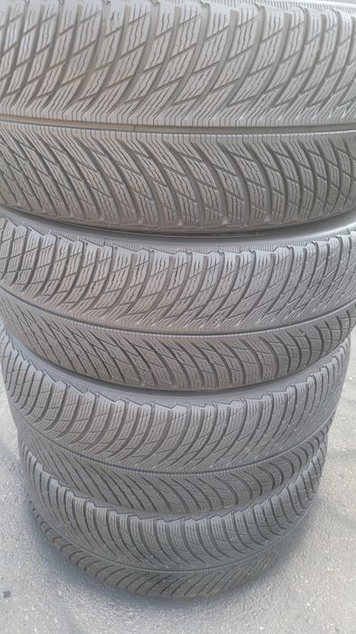 255 45 20/235 50 20 Michelin Pilot Alpin 5
