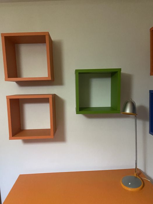 5 cubos + secretária