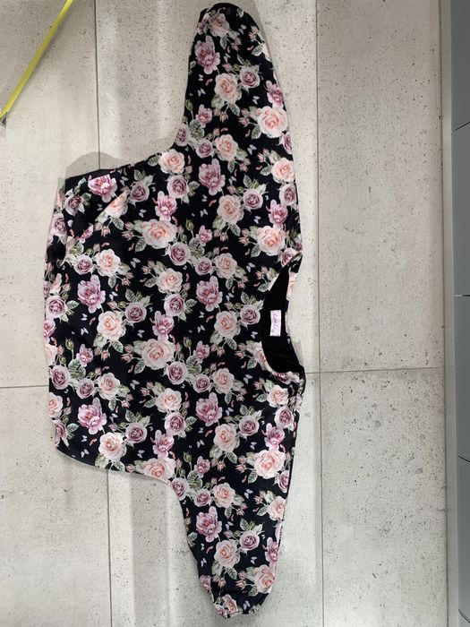 Bluzka czarna w kwiaty w róże kimono obersize