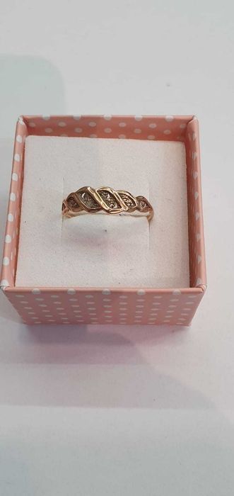 Pierścionek złoty 14 k /585/ 1,31 g.R 20 - Madej Gorlice Mickiewicza -