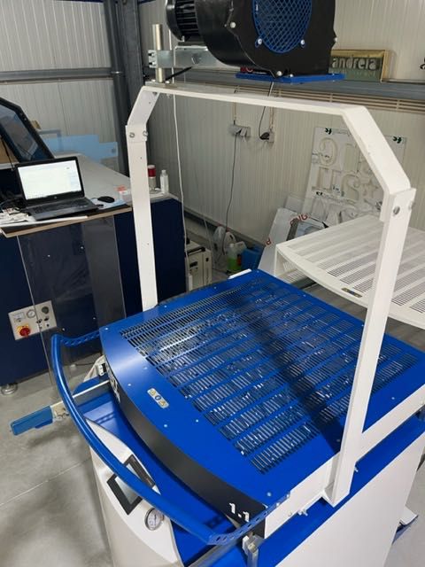 Máquina termoformagem FORMECH 686