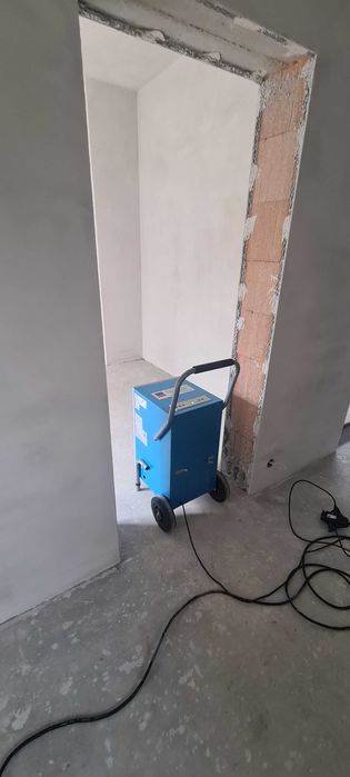 WYNAJEM Osuszacz powietrza Osuszanie po tynkach wylewkach zalaniu