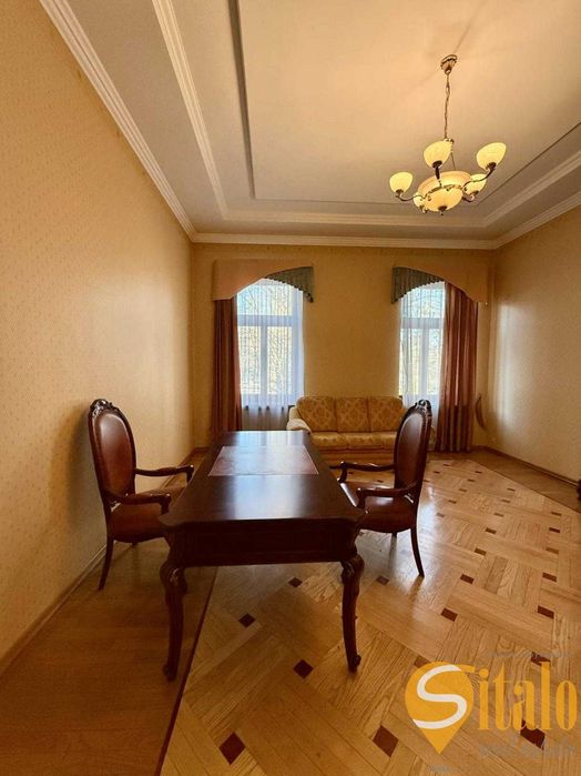 Оренда 4 кімнатної квартири, вулиця Крушельницької