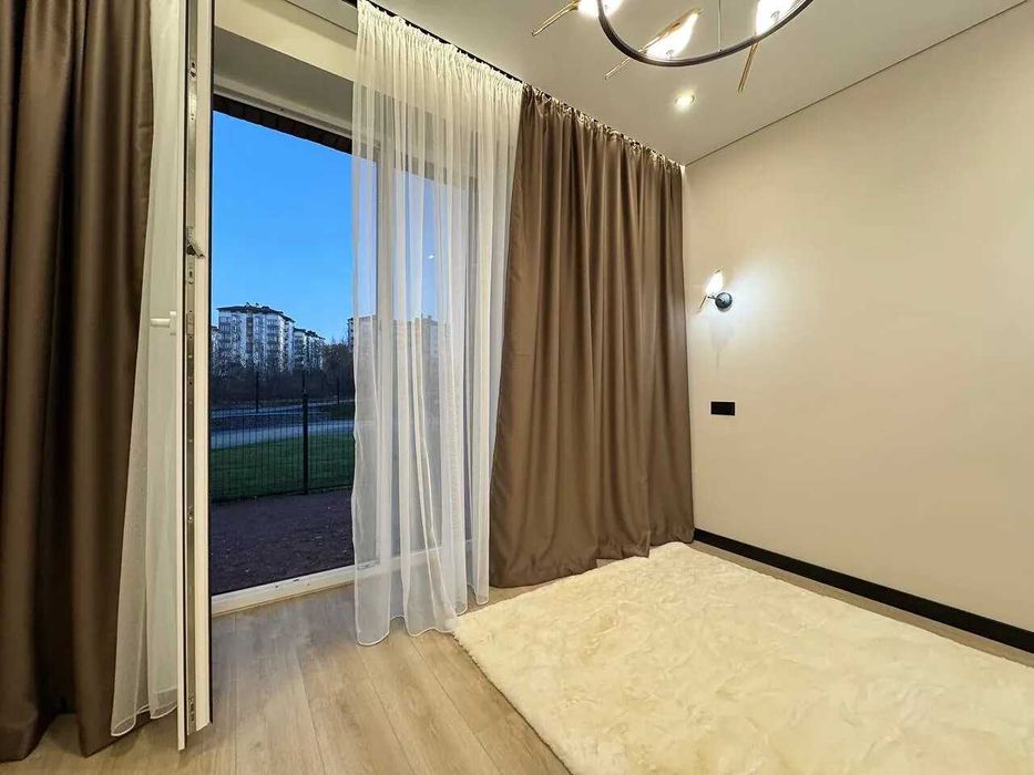 Унікальна 2-кімнатна квартира у ЖК Долішній з патіо!