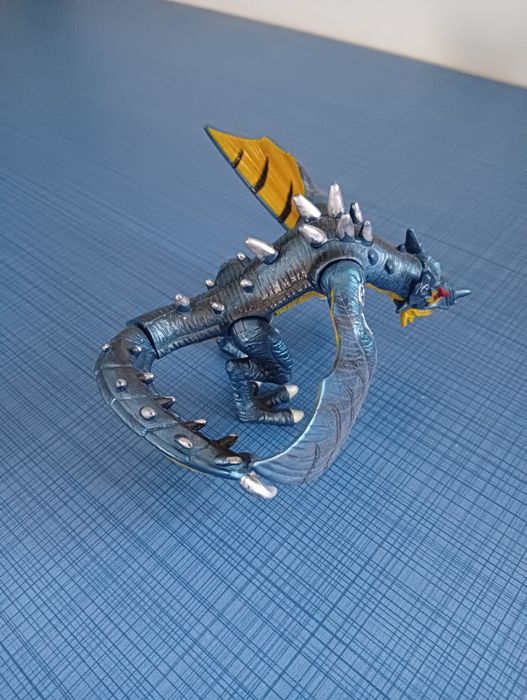 Brinquedo de dragão 

- Dragão com detalhes em azul64741154841089120