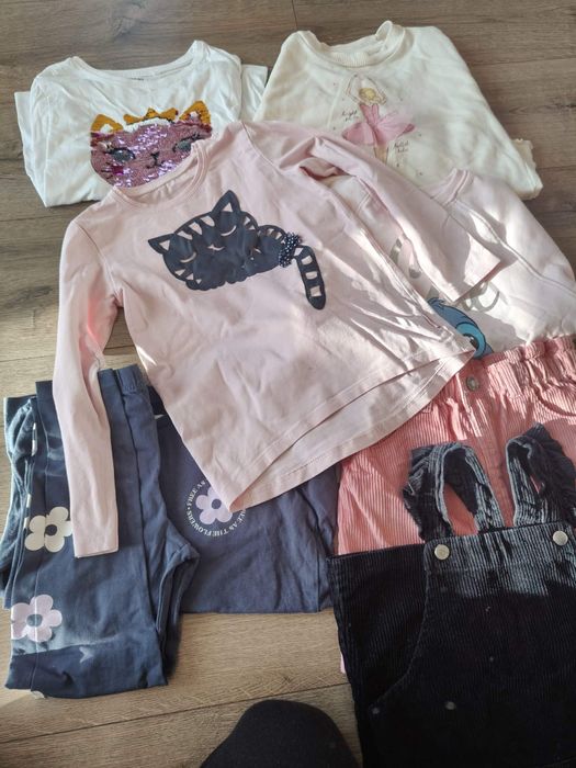 Paczka ubrań 122/128 dla dziewczynki.