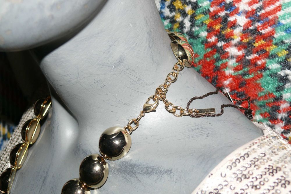 Colar meias esferas metálicas - Casa Batalha