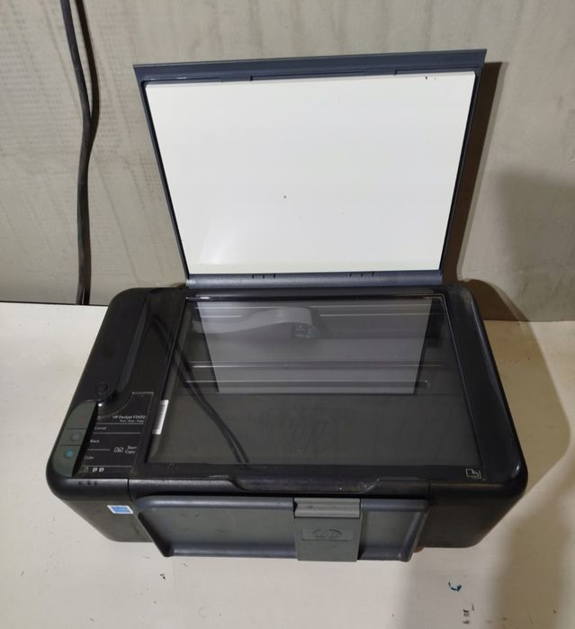 Urzadzenie wielofunkcyjne drukarka skaner ksero hp F2480