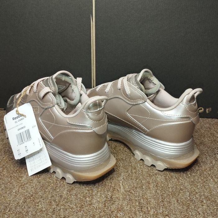 38,39,40. Кросівки Reebok Cardi B Classic Leather Beige GW2633