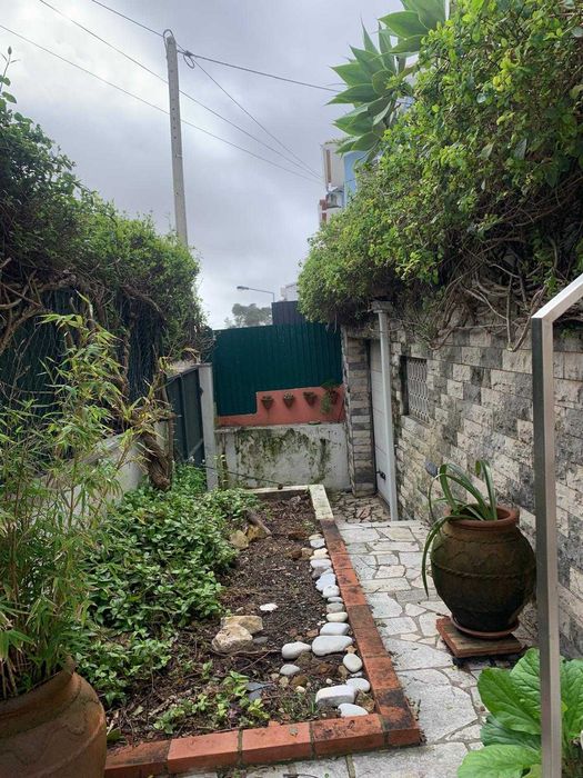 Moradia T4 para Arrendar — Caparide