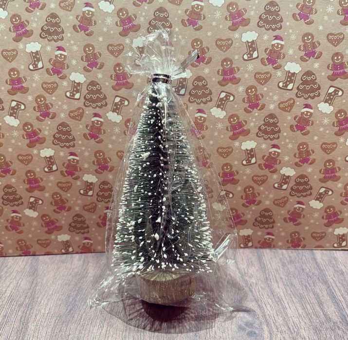 Choinka ze śniegiem mini dla myszek maileg sylvanian do domku