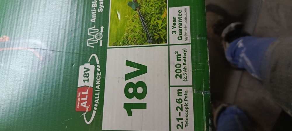 Nożyce na wysięgniku Bosch 3600 HB3 001