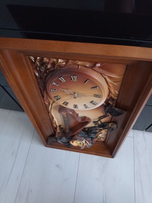 Zegar skórzany ścienny
