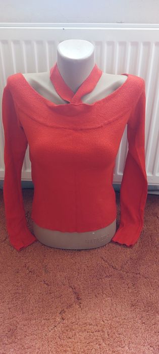 Продам женский свитерок-топик