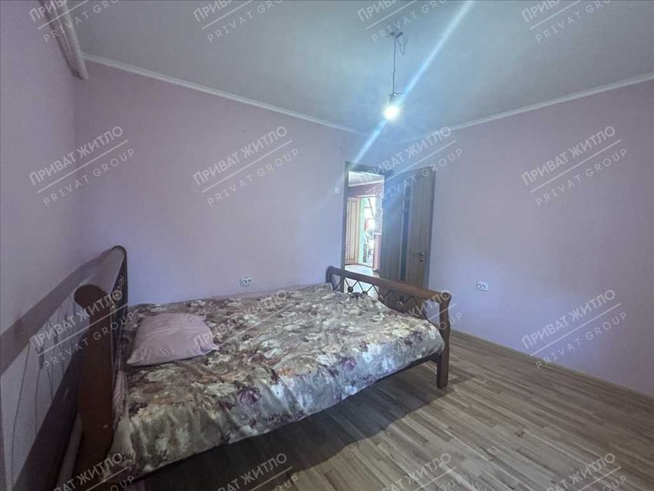 Будинок із земельною ділянкою 1 га, неподалік від міста Решетилівка