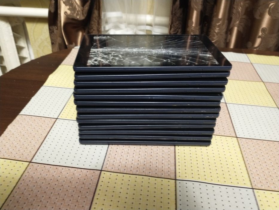 Планшети ONN 8"   на  запчастини (13 шт)