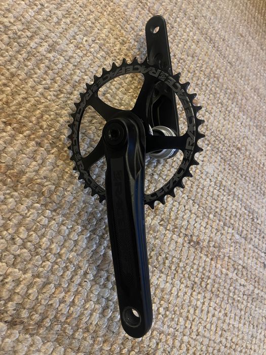 Pedaleiro race face aeffect