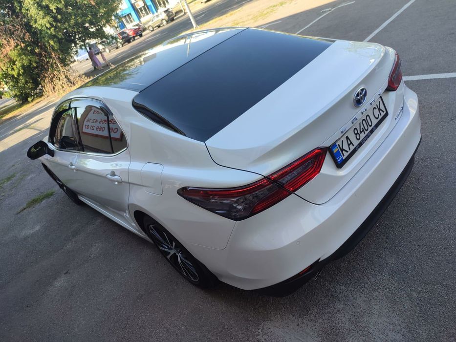 Toyota Camry 2020 гібрід