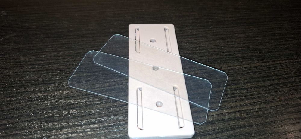 Uchwyt do Montażu Listwy Zasilającej - Biały