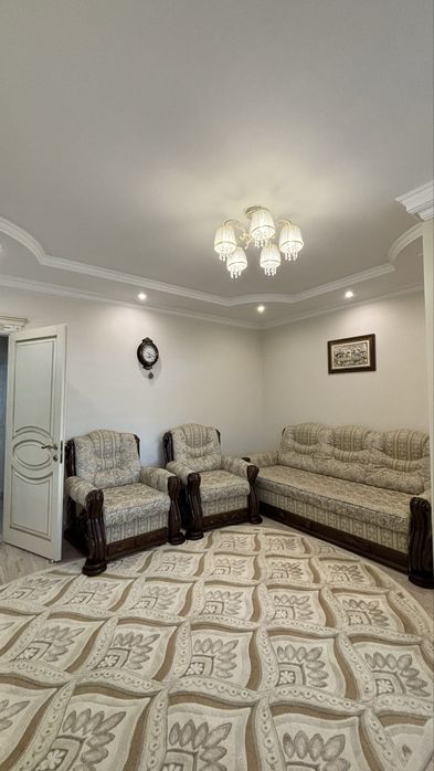 Здається 2-х кімнатна квартира в центральній частині міста (подобово)