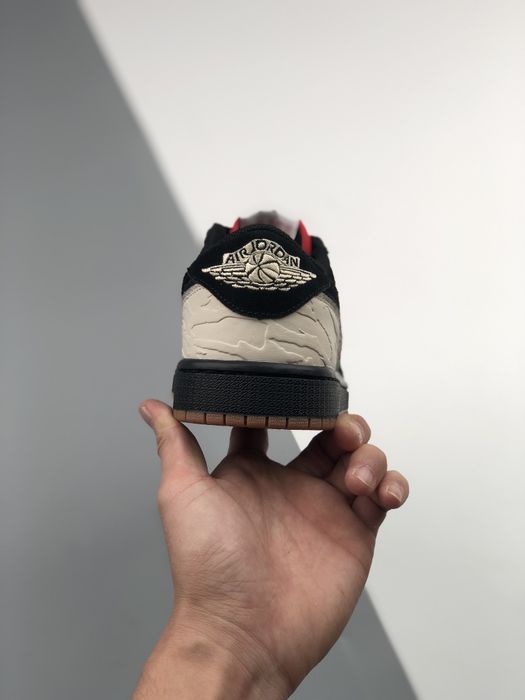 Nike Air Jordan 1 low Carnivore