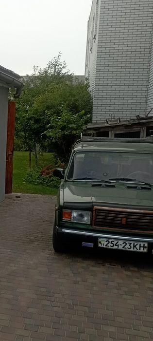 Автомобіль ваз 2107