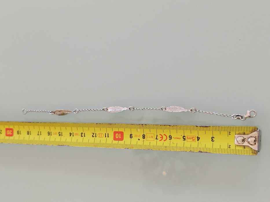 Linda pulseira de prata.