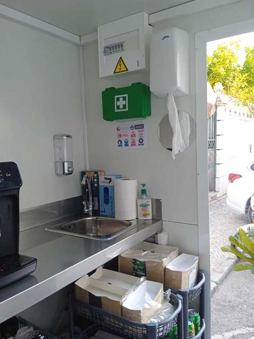 VENDE-SE FOOD TRUCK 300kg COM RECHEIO