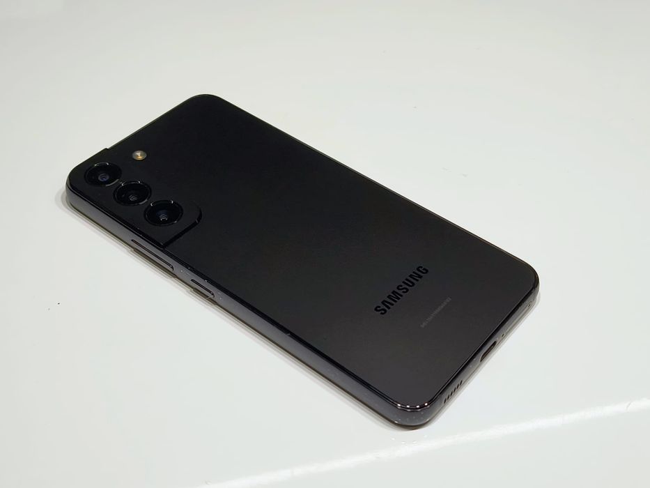 Samsung s22 8/256gb *Nowa bateria oraz tył*