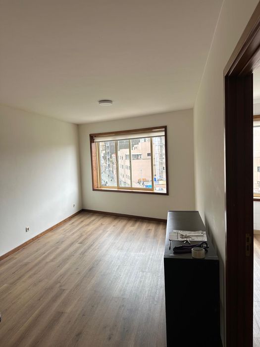 Arreda se T1 no Campo 24 de Agosto com elevador