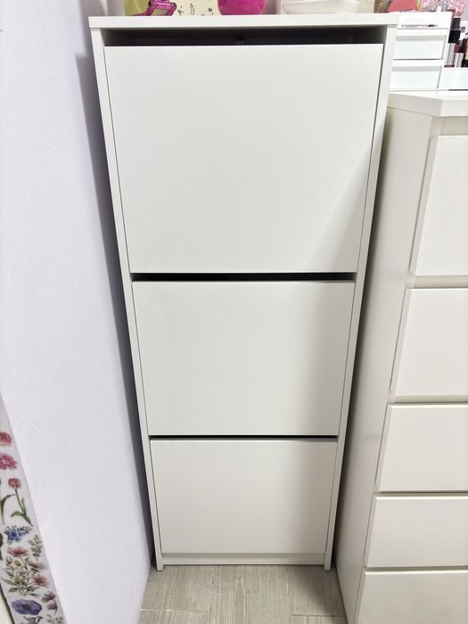 Sapateira branca ikea