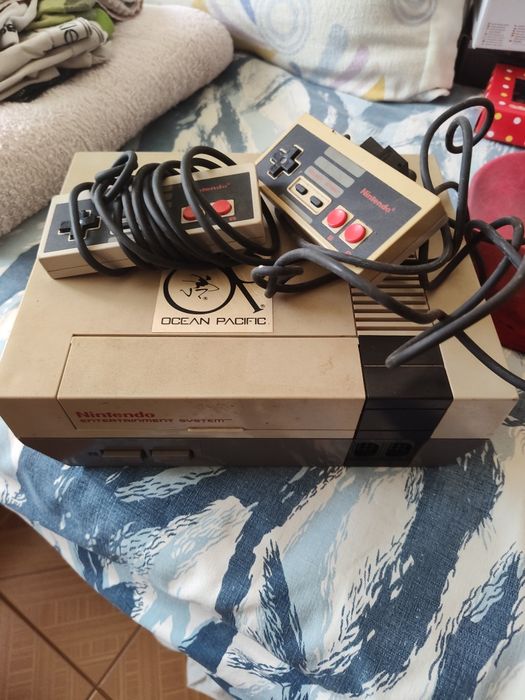 Nintendo NES Anos 80 + Super Mario Bros + Robô R.O.B. (Edição Colecionador)