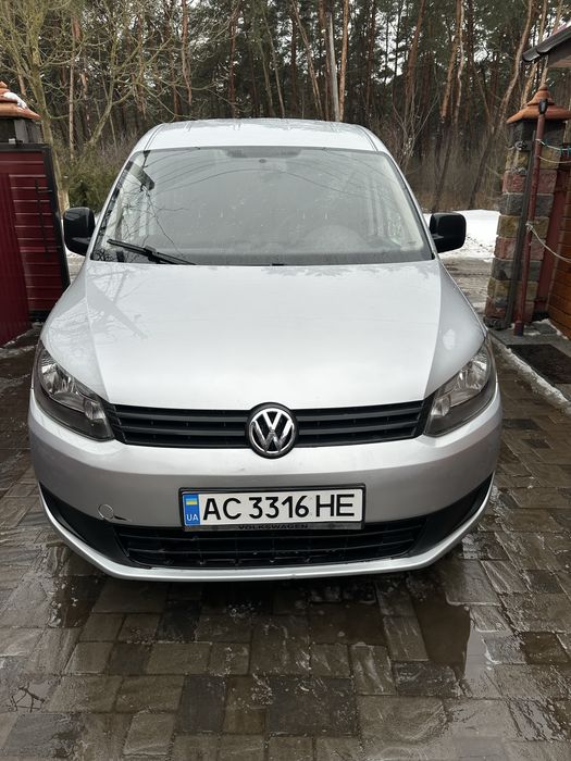 Продам Фольцваген каддік 1.6 2011 року
