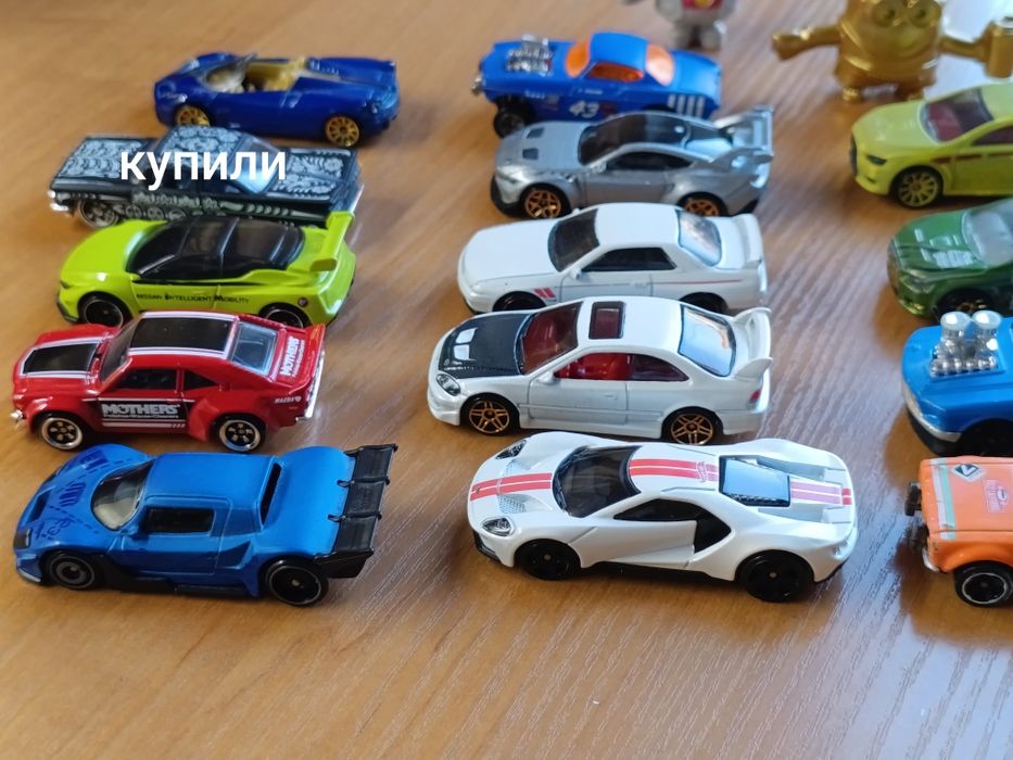 Hot wheels машинки