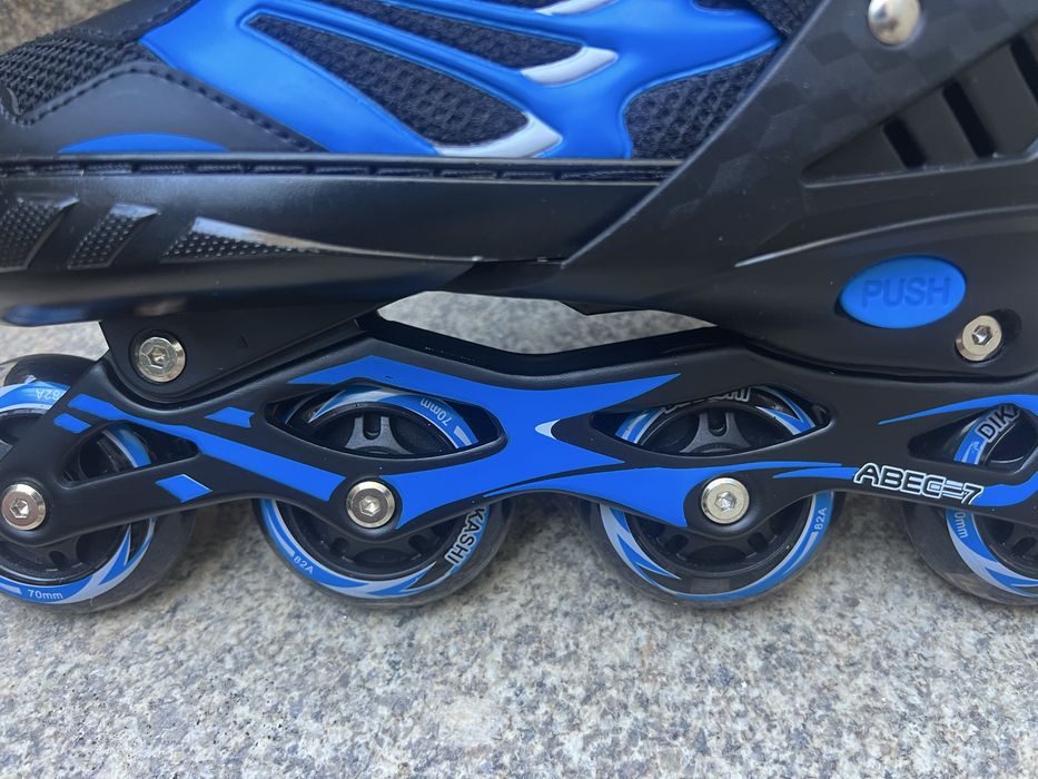 Patins em linha ajustáveis preto/azul