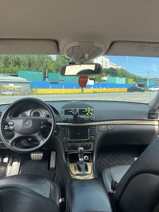 Mercedes w211 e320 2008