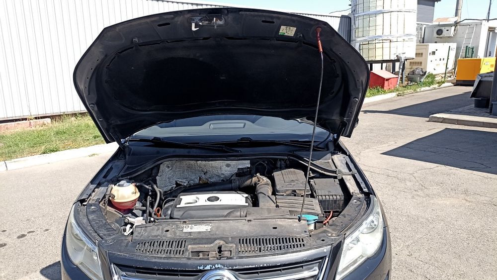 Volkswagen Tiguan 2010 VIN WVGZZZ5NZBW039264 фото оголошення 4 з 19