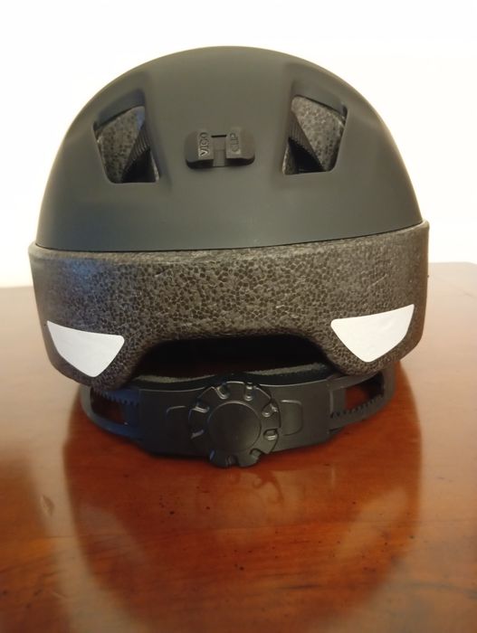 Capacete de bicicleta da marca B'TWIN pouco usado