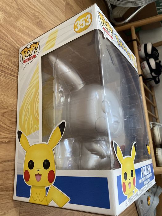 Funko Pokémon Pikachu Grande Prateado
