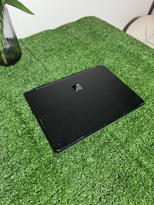 Microsoft Surface Pro 7 Plus I51135G7 | Iris Xe Graphics 4Gb | 8Gb Ram | 250 M2 ssd |